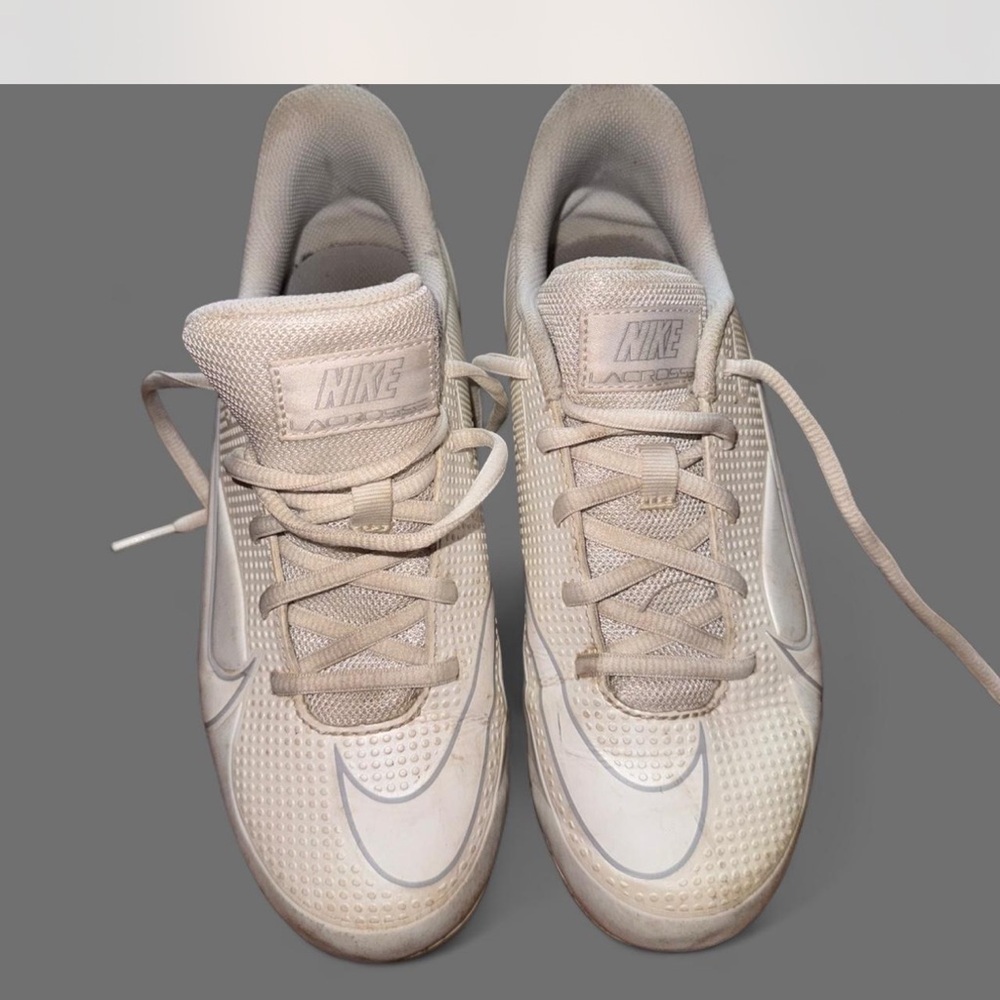 Nike youth Huarache Lacrosse Cleats. Size 5.5. Good condition